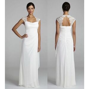 Xscape Women's Size 10 White Lace Cap Sleeve Long Formal Gown Dress